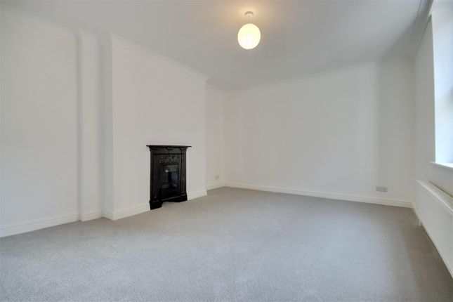 3 Dagmar Mews, Auckland Road East, Southsea photo 4