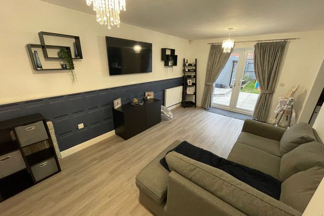 23, Mountbatten Drive, Leicester photo 4