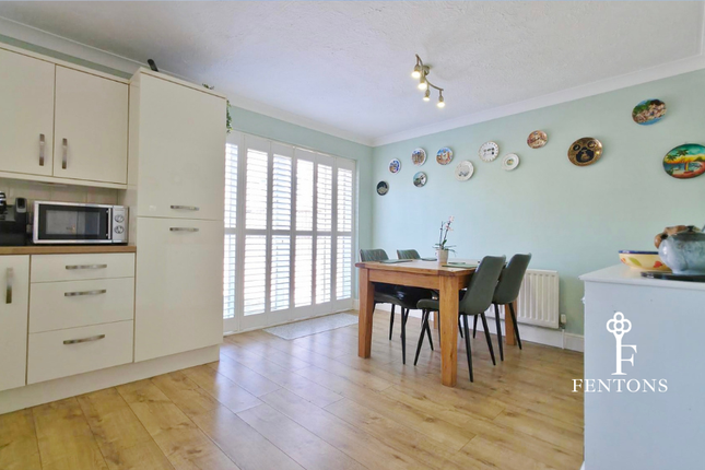 6, Deal Close, Clacton-on-Sea photo 4