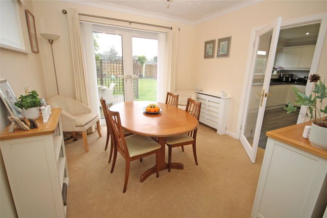 42, Crossmead Avenue, Hampshire photo 4