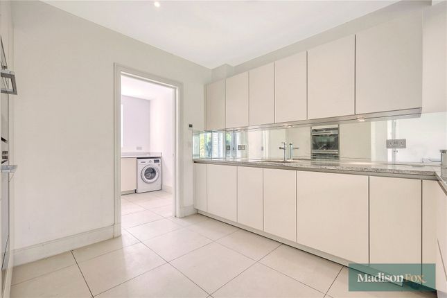 30 Chigwell Grange,, High Road, Essex photo 4