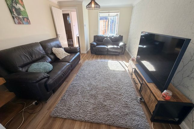 9, Morebath Grove, Milton Keynes photo 2