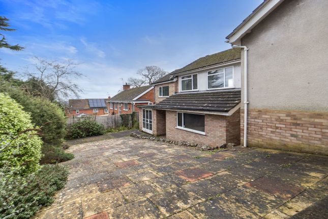 1, Firs Close, Malvern photo 4