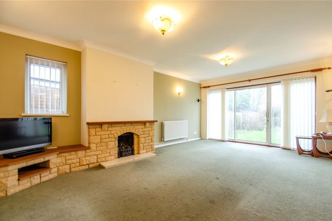 Bungalow for sale in Roundwood Close, Hitchin, Hertfordshire