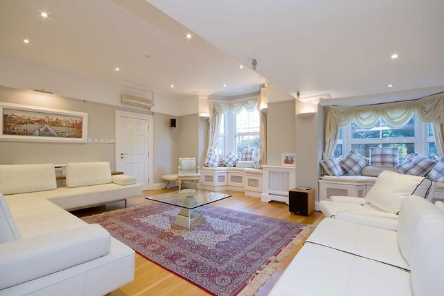 6, Surrey Crescent, London photo 2