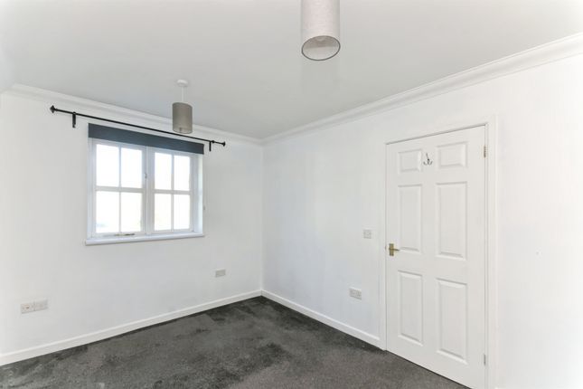 Flat 2, Henley Court, 16e, Woodsgate Park, Bexhill-On-Sea photo 5