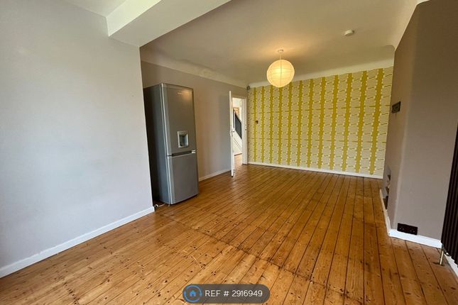 Manor Avenue, Sale photo 5