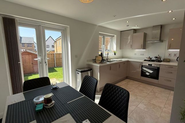 13, Beltie Close, Milton Keynes photo 2