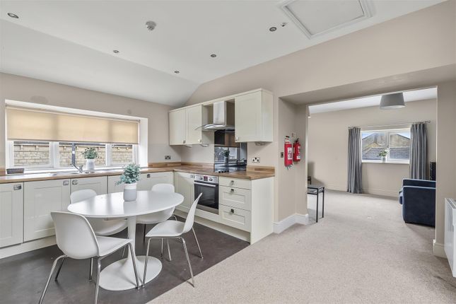The Ilkley Suite, 12 The Crescent Apartments, Crescent Court, Ilkley photo 2