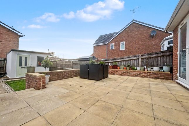 24, Sams Lane, Swindon photo 4