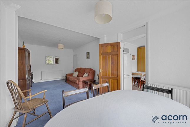 16, Tewkesbury Gardens, London photo 4