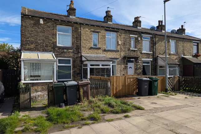 2-bed terraced on 35, Holdsworth Square, Bradford, £90,000
