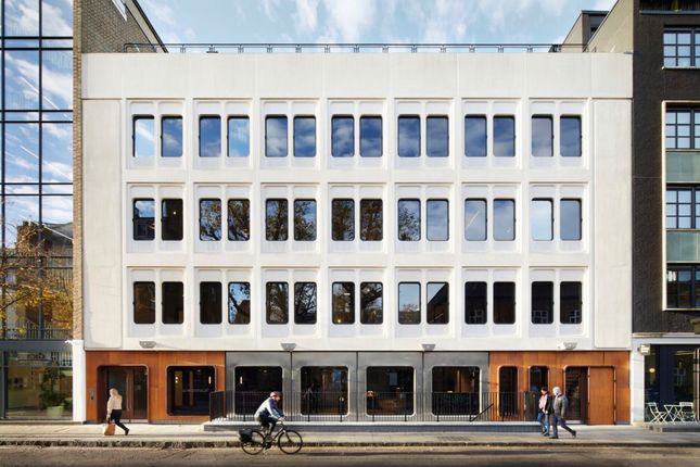 Office to let in Whitfield Street, London