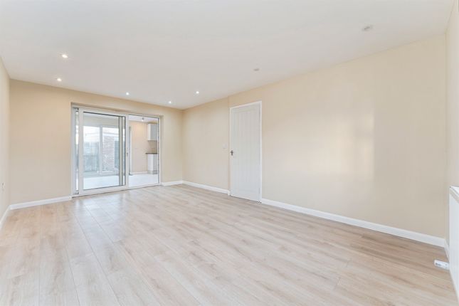 27, Mepal Road, Ely photo 4
