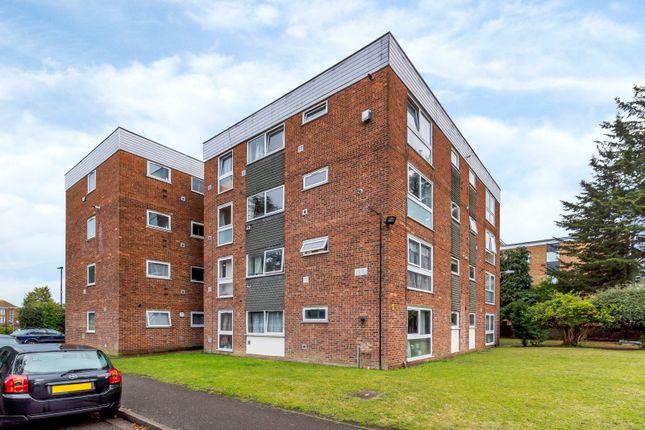 Thumbnail Flat for sale in Deborah Close, Isleworth