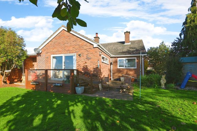 Thumbnail Bungalow for sale in Holly Bank Close, Newhall, Swadlincote, Derbyshire