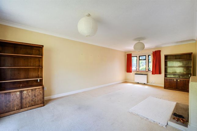5, Portman Drive, Blandford Forum photo 2