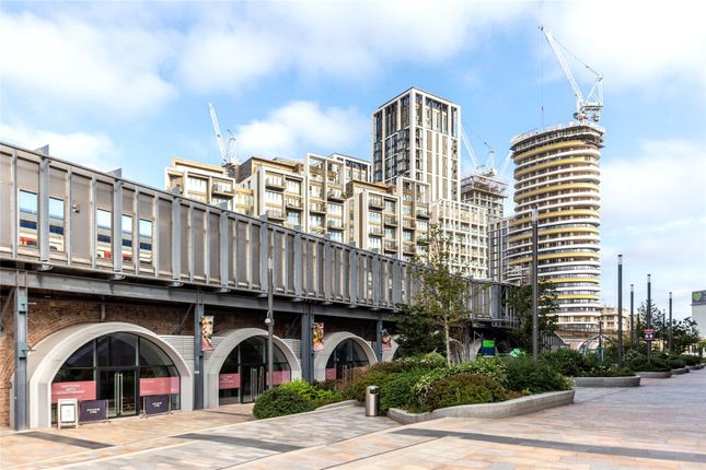 Flat for sale in Westmont, White City Living, 54 Wood Lane, London