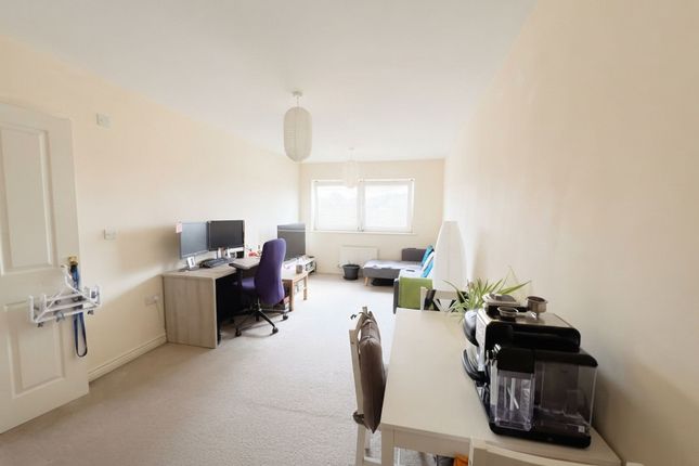 Flat 14, Calverly Court, Coventry photo 3