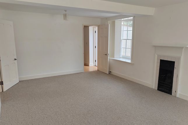 Flat 1, Portland Lodge, Clappentail Lane, Lyme Regis, Dorset photo 3