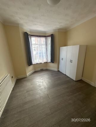 8, Rixsen Road, London photo 2