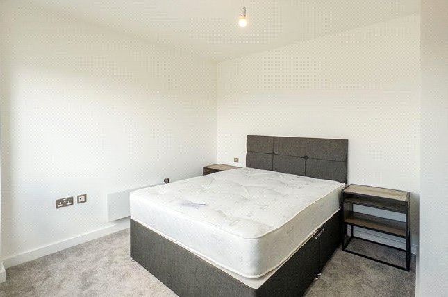 38, Cropley Street, London photo 3