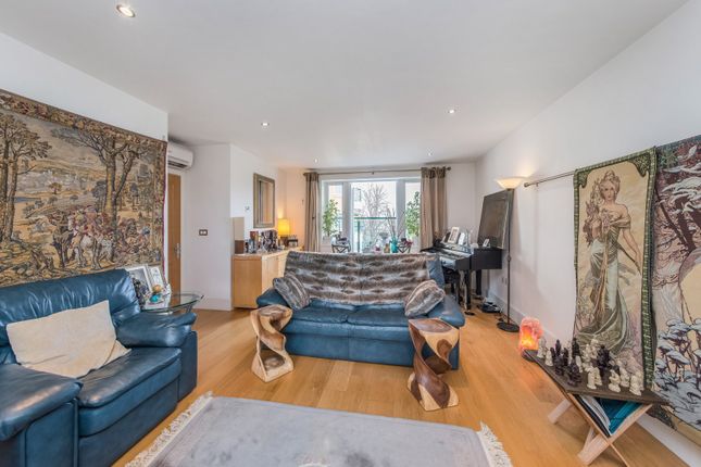Flat 32,, Earls House, Richmond photo 2