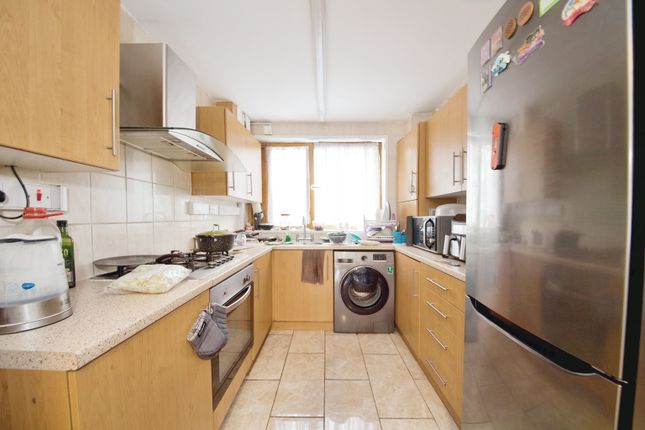 Terraced house for sale in Brackenfield Close, London