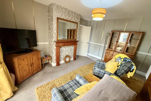 18, Bro Rhydybont, Llanybydder photo 2