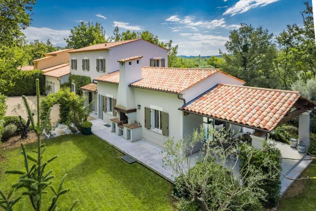 Villa for sale in Tourrettes, Var, Provence-Alpes-Côte D'azur, France