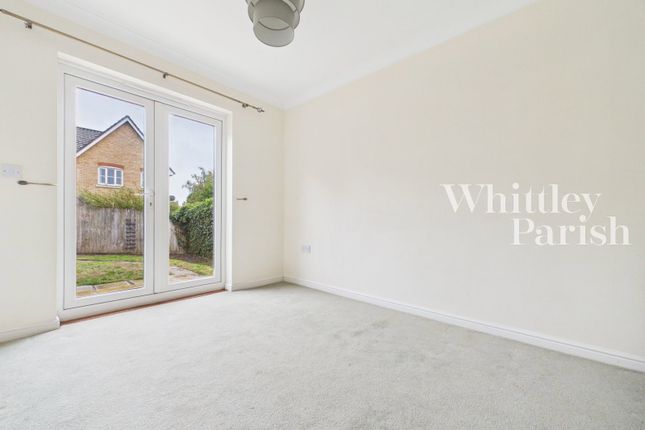 3, Yew Tree Hollow, Norwich photo 4