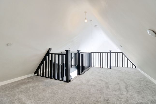 9 Victoria Mews 275a, Victoria Avenue, Southend-on-sea photo 4