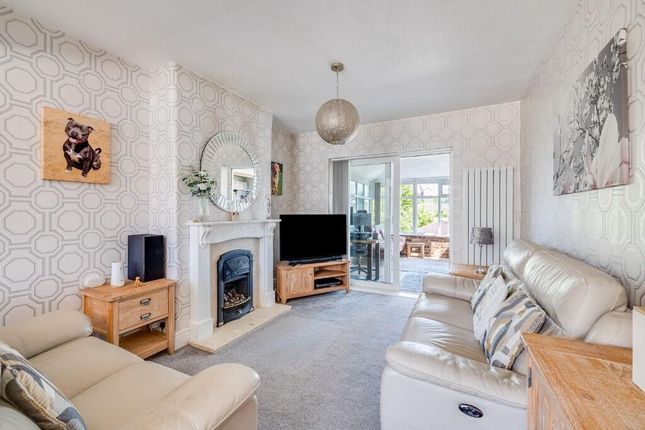 29, Arlington Drive, Macclesfield photo 2