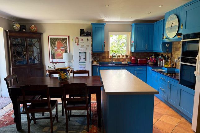 Hollybank, White Way, Salisbury photo 2