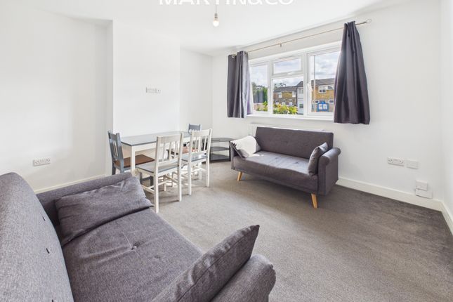 20, Ashwood Road, Englefield Green photo 2