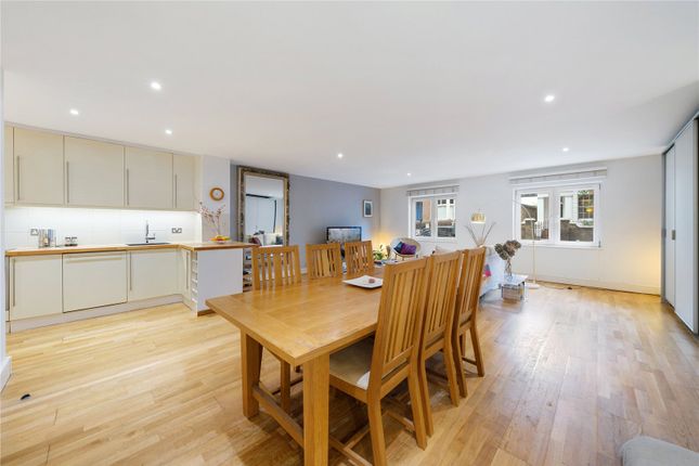 Thumbnail Flat for sale in Hereford Road, Notting Hill