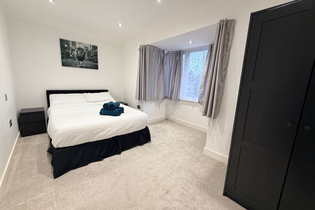 Flat 3 Flat 3,, 540 Uxbridge Road, Pinner photo 3