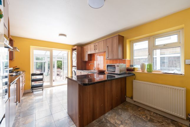 145 Wallwood Road, Leytonstone, London photo 3