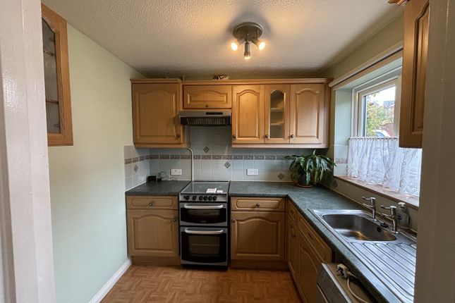 8 Meadowcroft Close, Glenfield, Leicester photo 3