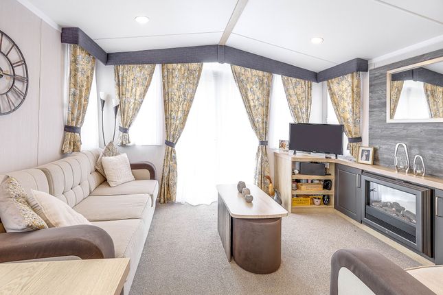 100 Rayford Park, Tiddington Road, Stratford Upon Avon photo 2