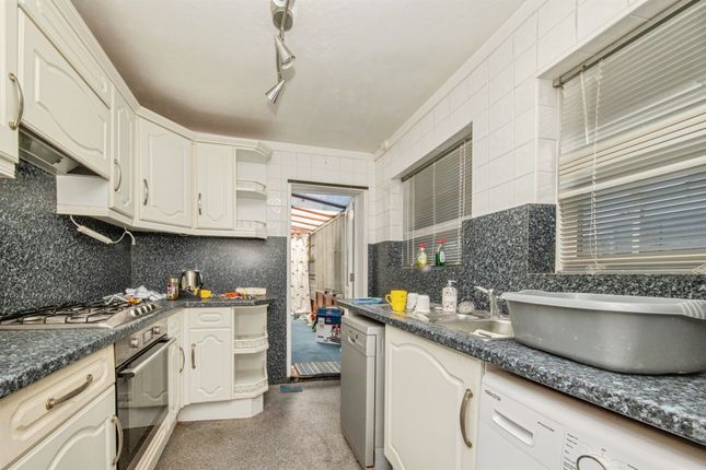39, Pearce Road, Ipswich photo 2