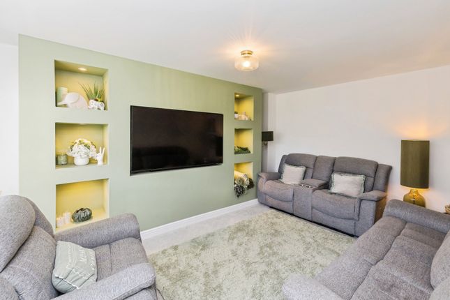 27, Fairwood Drive, Wrexham photo 3