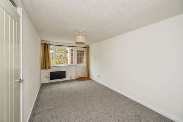 4, Maybank Close, Staffordshire photo 4