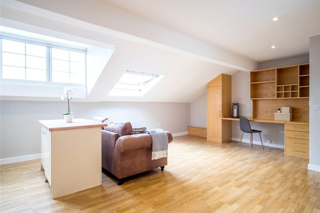 52 Bankfield Road, Huddersfield photo 5