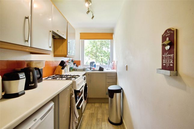 Flat 1, Acer Lodge, 75, Torrington Park, London photo 4