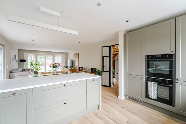 83 West Harling Road, Norwich photo 4