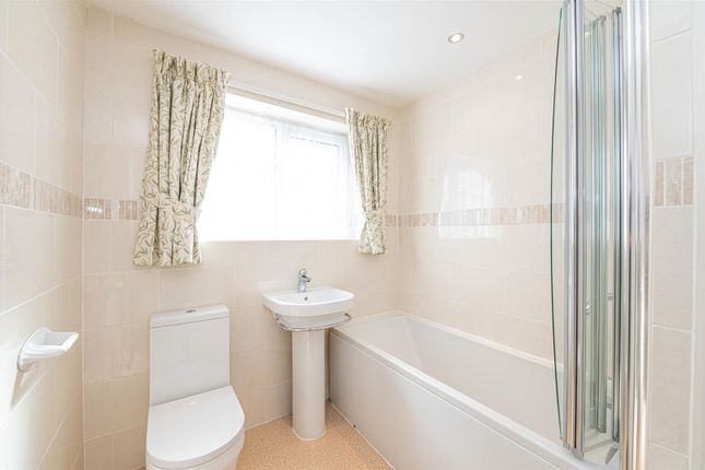 22Harveyavenue_048.Jpg