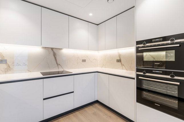 Flat 59, 1, William Morris Way, London photo 3