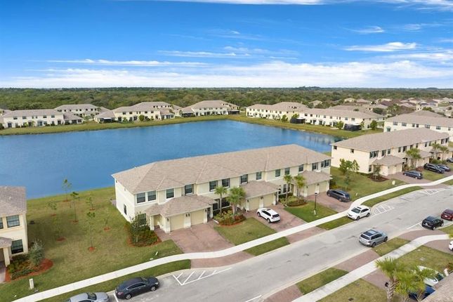 Town house for sale in 877 S Verona Trace Drive, Vero Beach, Florida, United States Of America