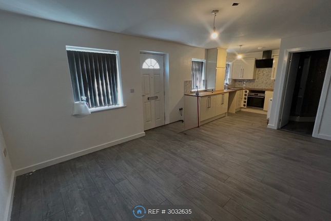 Flat  A, Wakefield photo 3